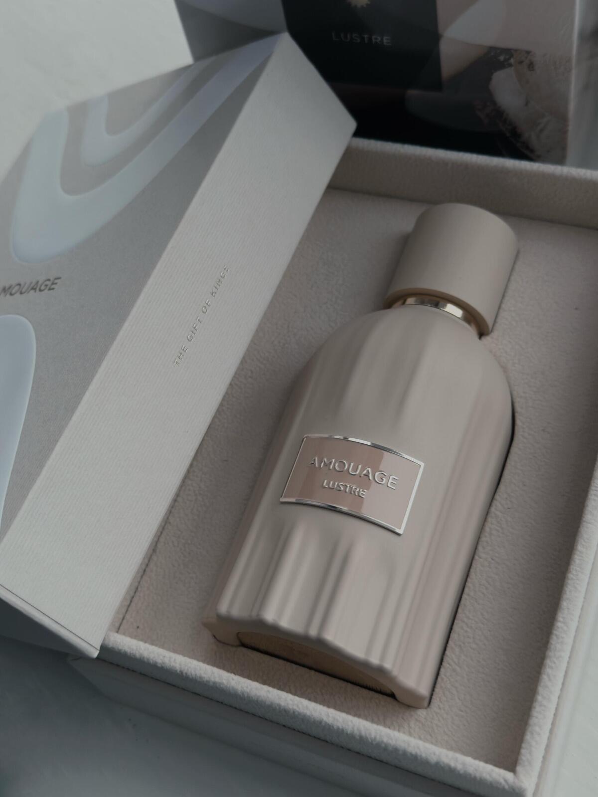 Parfum Amouage Lustre 100ml Me - Perfume Fragrance Families ulasan dan harga